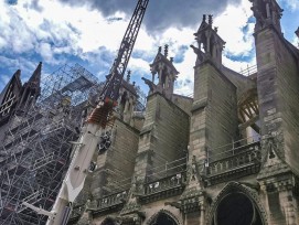 Une grue de 80 m de haut a pu évaluer les 40000 éléments de la structure.