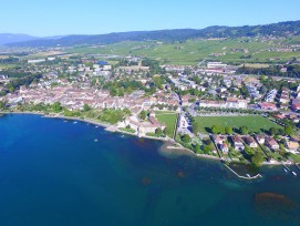 Rolle_vue aérienne_lac et vignes