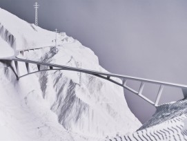 Le projet lauréat "un solo arco" prévoit un pont en arc en acier de 420 mètres de long, traversant une vallée.