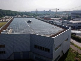 Inauguration d’une centrale solaire photovoltaïque dans la zone industrielle du Bois-de-Bay.