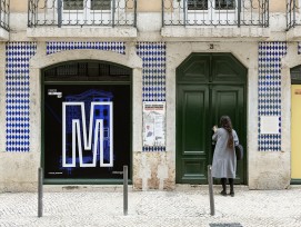 L'entrée de musée Núcleo Arqueológico da Rua dos Correeiros 3 de Lisbonne récemment doté d'un nouveau design interactif.