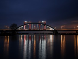 Le  Lekbrug Vianen tel qu'il était avant l'opération effectuée par la société américaine Mammoet.