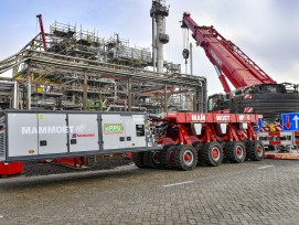 Le premier transport lourd à propulsion électrique s'est achevé à l'usine Shell aux Pays-bas grâce à l'équipement électrique SPMT installé sur le site.