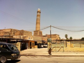 Le minaret de la mosquée An-Nuri en 2013 avant que l'Etat islamique ne tente de le détruire.