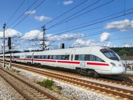 Les travaux sur la Ligne ferroviaire de  Karlsruhe à Bâle se poursuivent. Un nouveau pont sur la rivière Wiese à Bâle a vu le jour.