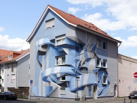 L'artiste graffeur Peeta a réalisé une fresque hallucinante sur un bâtiment de Mannheim, en Allemagne, dans le cadre du projet représentant les artistes de rue, le  Stadt Wand Kunst 2019.
