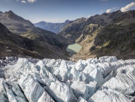 La force hydraulique, à l’origine d’une production annuelle d’environ 37 TWh, constitue déjà la principale source d’électricité en Suisse mais elle recèle un potentiel encore inexploité de 2 TWh supplémentaires. Comme il est possible de stocker de l’énerg