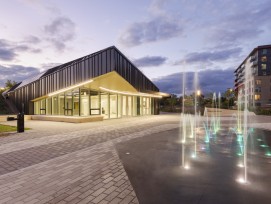 Le bureau d'architecture Cardin Julien a contribué à la revitalisation de ce secteur important de Montréal, tout en offrant une vitrine à l’architecture écologique grâce à ce bâtiment municipal en forme de triangle.