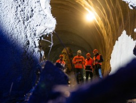 Le tunnel des Evouettes, un axe routier vital pour le Chablais est percé mais son ouverture officielle n'aura pas lieu avant 2025.