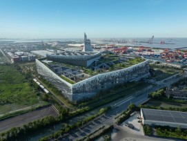 Vue aérienne du Centre de valorisation énergétique de Baoshan, où un parc de 4 ha couronne une installation de valorisation des déchets ultramoderne.