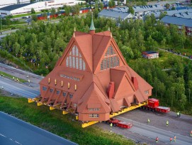 Un déménagement hors norme : l'église suédoise de Kiruna, pesant 713 t, a été déplacée