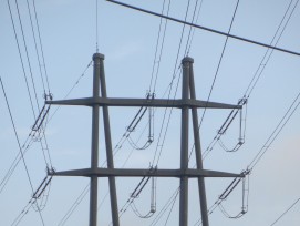 Sur la base de la stratégie énergétique 2025, la Suisse mise sur le développement de l'énergie hydraulique. La capacité doit être augmentée pour transporter l'électricité vers le Mittelland.