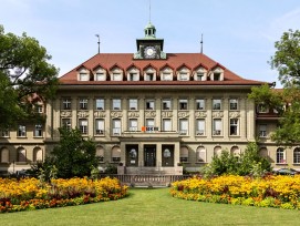 Suite à la correction de valeur de 110 millions liée à sa centrale allemande, l’EBIT 2025 de BKW se situe désormais entre 540 et 560 millions, tandis que l’EBIT 2026 reste attendu entre 650 et 750 millions.