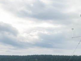 Après une année de fonctionnement, le mât de Billens‑Hennens s’apprête à être démonté.