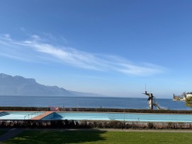 Le chantier qui a démarré il y a quelques jours à la piscine de Vevey-Corseaux Plage vise à installer une pompe à chaleur afin de produire une partie de l'eau chaude des bassins, en remplacement du gaz fossile actuellement utilisé.