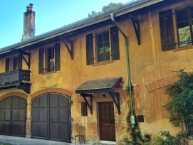 Façade de l’ancienne tuilerie de Bellevue (1912), dernier vestige du site industriel Spring Frères.