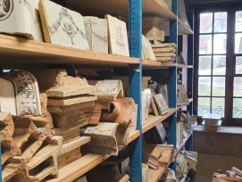 Cette approche s'inspire de l’expérience pionnière en la matière développée par le Canton de Berne, qui démontre la faisabilité et la nécessité d’un tel dépôt pour un cycle de vie vertueux des éléments patrimoniaux.