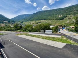 La création de ce nouveau noeud de transports publics doit éviter une surcharge du trafic à l'avenue du Grand-Saint-Bernard.