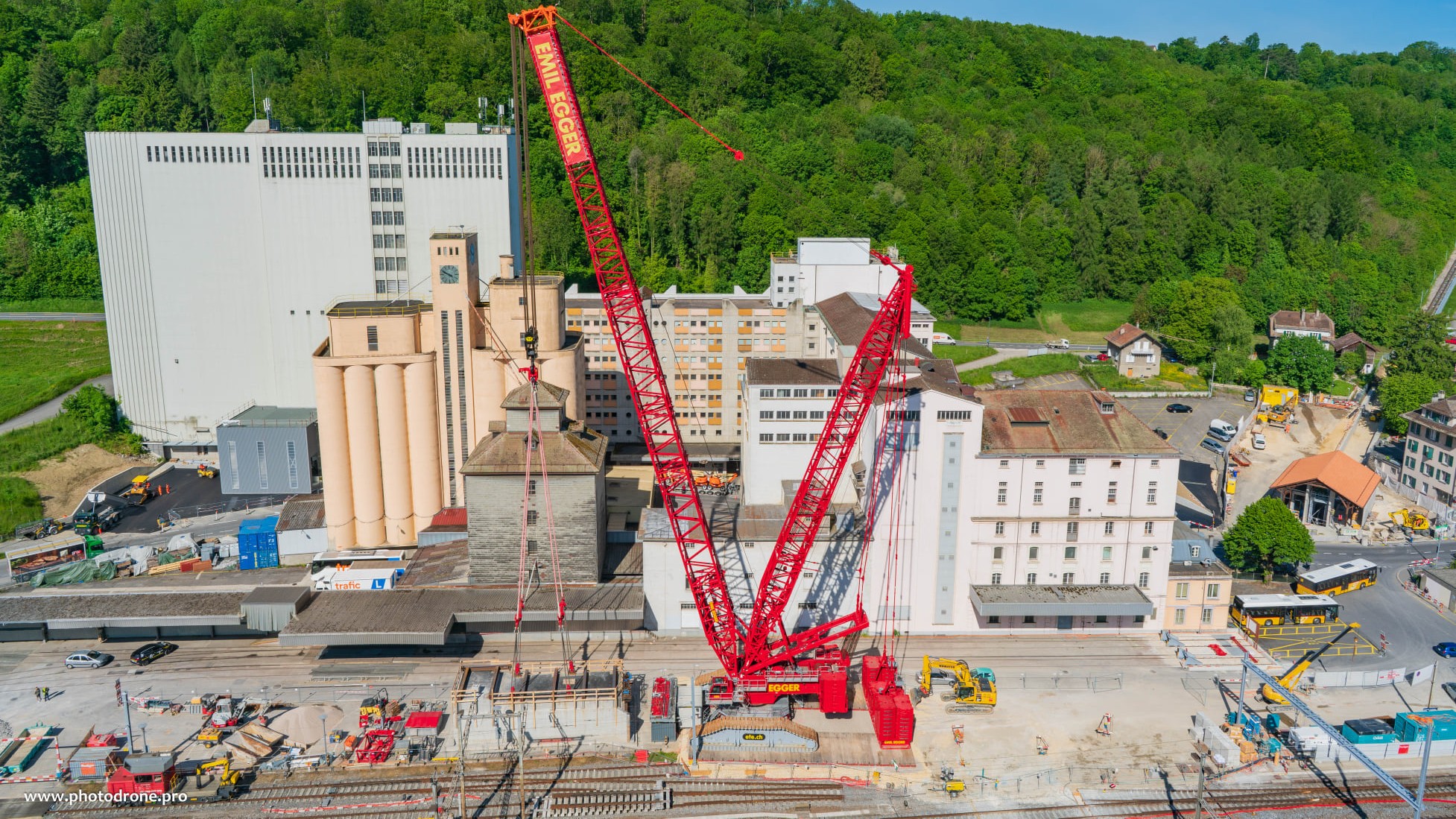 Gare de Cossonay Liebherr LR 11000